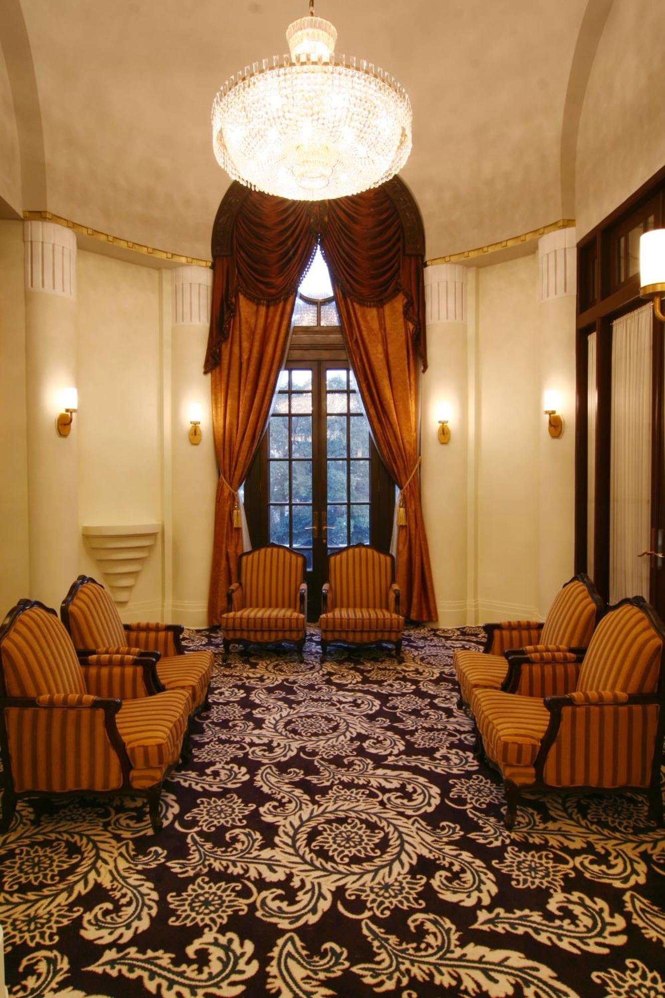 Okura Garden Hotel Шанхай Экстерьер фото