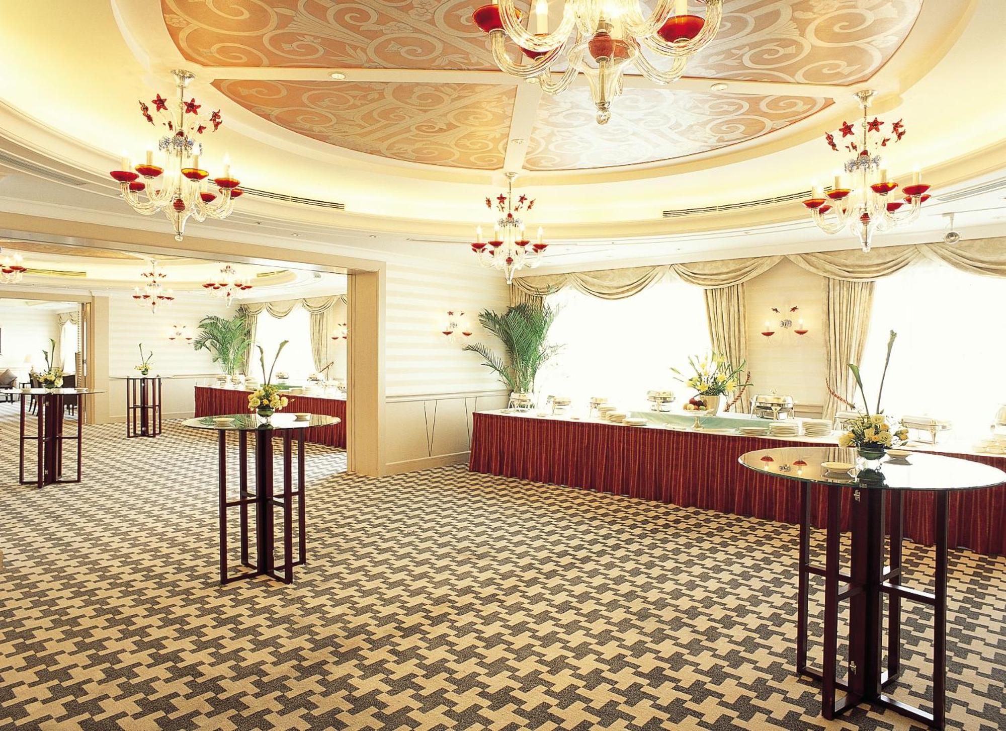 Okura Garden Hotel Шанхай Экстерьер фото